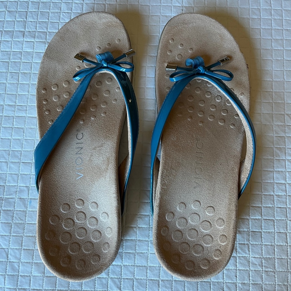 Vionic Women’s 9 Blue Bow Podiatrist Designed Sandals
